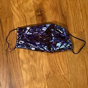 NWOT designer-inspired face mask